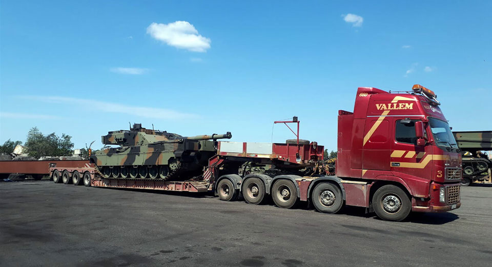 negabarīta pārvadājumi transportējot tehniku 